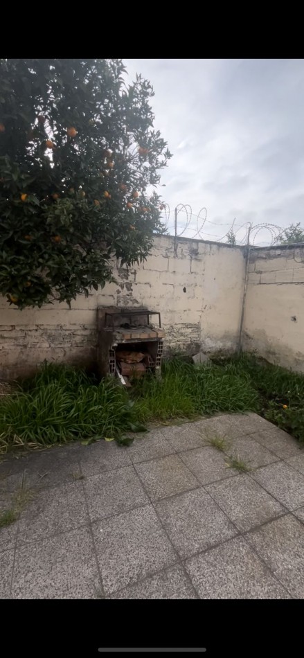 CASA TRES AMB PATIO GARAGE Y DPTO A RECICLAR